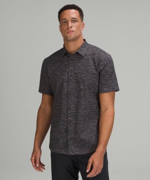 Lululemon Airing Easy Short Sleeve Shirt Erkek Üstler Camo Pembe Gri Kahverengi Koyu Gri | MKYX-69348
