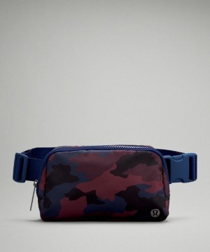 Lululemon Everywhere Belt Bag Accessories Çantası Camo Kırmızı Renkli | RCXY-91758